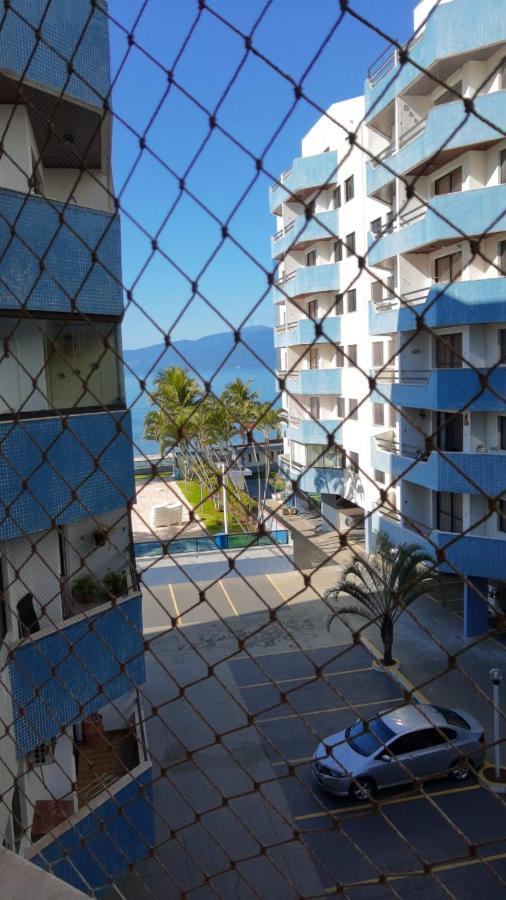 Pe Na Areia Martim De Sa * Caraguatatuba